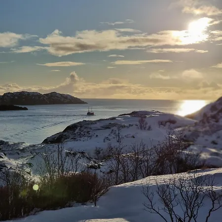 I Sund, Lofoten Holiday home *